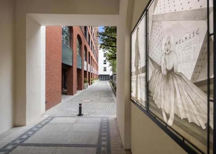 Cityview Plac Wolnosci 6 In The Center Of Old Town Appartamento *